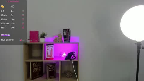 Cleo Adams online show from September 18, 2025, 4:25 am