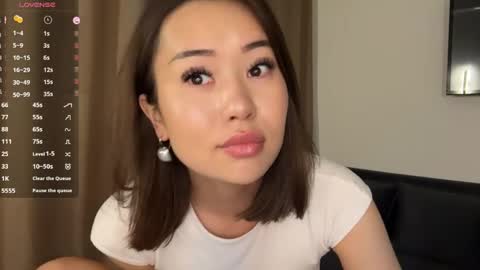 Lili online show from May 1, 2026, 1:16 pm