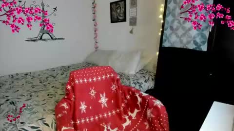 Snapshot of cleo_christmas chatting on July 9, 2026, 12:58 am cleo_christmas online show from July 9, 2026, 12:58 am