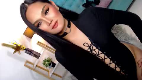 Cleo online show from December 17, 2025, 6:36 pm