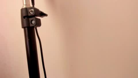 Cleopatra online show from April 17, 2026, 6:44 pm