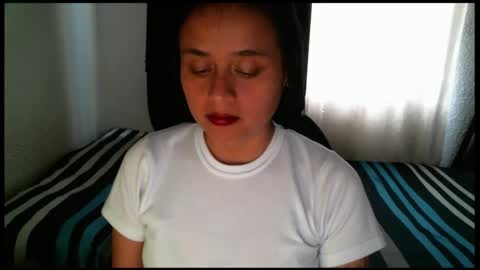 Zoe online show from June 9, 2026, 6:52 pm