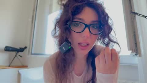 cleopatra_sinns online show from May 28, 2026, 9:39 am
