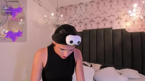 Cleopatra online show from February 10, 2025, 6:24 pm