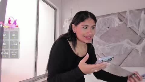 Cleopatra online show from October 13, 2025, 6:41 pm