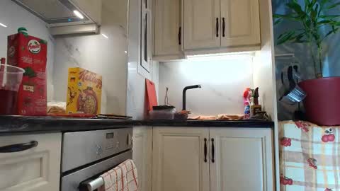 cleopatravodos online show from January 17, 2026, 6:44 pm