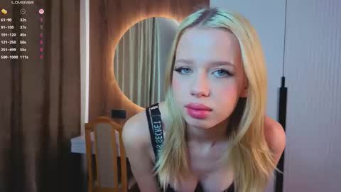 Aria online show from November 23, 2025, 11:43 am