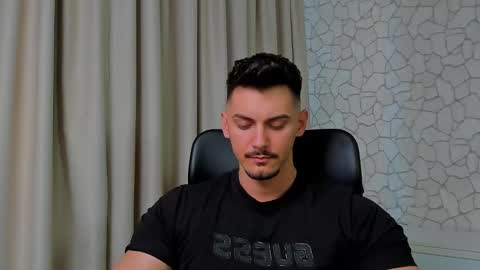 Snapshot of clintmasterss chatting on February 25, 2025, 2:33 pm ClintMasterss online show from February 25, 2025, 2:33 pm