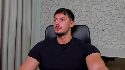 Snapshot of clintmasterss chatting on December 23, 2025, 5:49 am ClintMasterss online show from December 23, 2025, 5:49 am