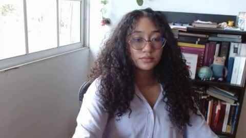 Clitia online show from February 5, 2026, 8:02 pm