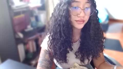 Clitia online show from May 11, 2026, 8:28 pm