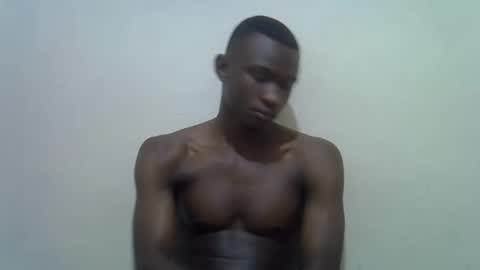 Snapshot of clive_damian chatting on February 6, 2026, 3:04 pm clive_damian online show from February 6, 2026, 3:04 pm