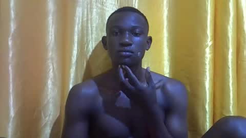 Snapshot of clive_damian chatting on February 18, 2026, 2:29 am clive_damian online show from February 18, 2026, 2:29 am