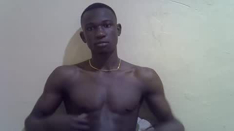 Snapshot of clive_damian chatting on February 20, 2026, 3:03 am clive_damian online show from February 20, 2026, 3:03 am