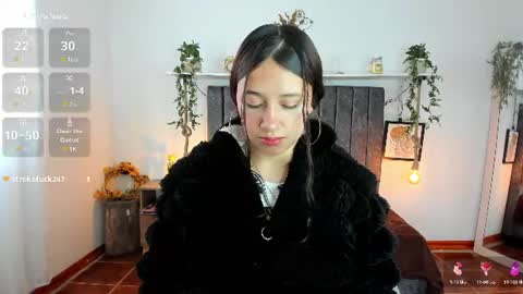 cloe_7 online show from July 15, 2026, 1:05 pm