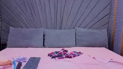Cloe online show from July 27, 2026, 4:58 pm