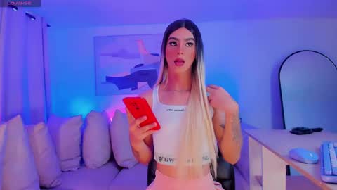 CLOE REMINTON online show from January 4, 2025, 2:56 pm