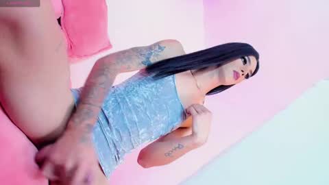 CLOE REMINTON online show from February 14, 2025, 4:15 am