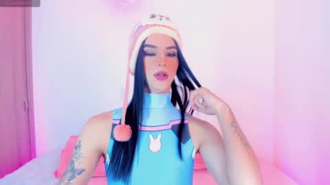 CLOE REMINTON online show from February 28, 2025, 5:26 am