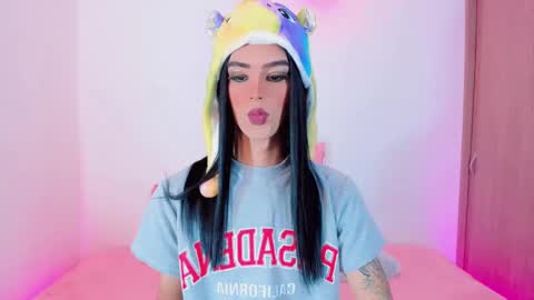 CLOE REMINTON online show from March 2, 2025, 10:56 am