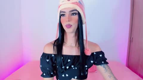 CLOE REMINTON online show from March 11, 2025, 5:38 am