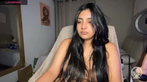 cloe small online show from September 13, 2025, 2:11 am