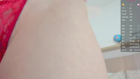 Snapshot of cloe_yeraldy_ chatting on December 22, 2024, 6:26 pm CHARLOTTE online show from December 22, 2024, 6:26 pm