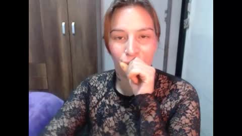 Snapshot of cloepussy chatting on November 11, 2025, 7:14 pm cloepussy online show from November 11, 2025, 7:14 pm