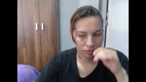 Snapshot of cloepussy chatting on November 13, 2025, 12:59 pm cloepussy online show from November 13, 2025, 12:59 pm