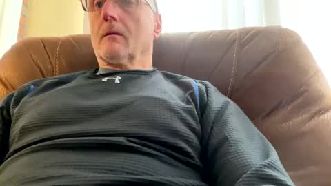 Closetbicd online show from December 2, 2024, 3:47 pm