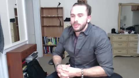 Cloud online show from October 8, 2025, 3:04 am