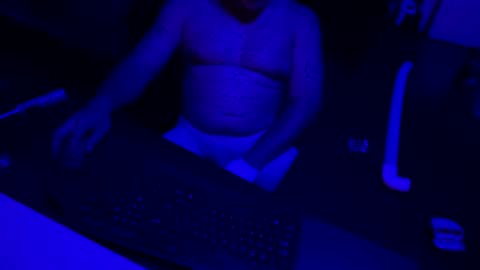 Snapshot of cloudy_dayz69 chatting on April 20, 2026, 10:18 am Cloudy Dayz online show from April 20, 2026, 10:18 am