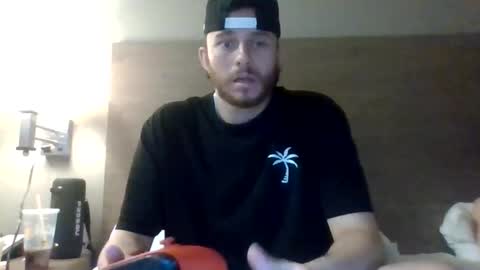 Snapshot of cloudyydayzz chatting on April 30, 2026, 8:57 pm tallhungandcloudy online show from April 30, 2026, 8:57 pm
