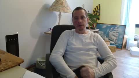 clouplefun online show from September 25, 2025, 6:39 am