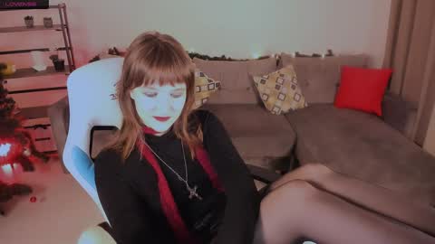  Clover  follow me  online show from January 12, 2025, 2:52 pm