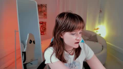  Clover  follow me  online show from February 18, 2025, 5:21 pm