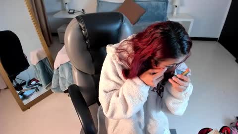 Snapshot of clown_face chatting on February 23, 2025, 7:22 am emely dolce online show from February 23, 2025, 7:22 am