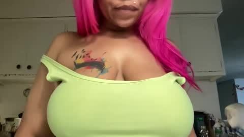 CocaNutt online show from January 22, 2025, 6:41 pm