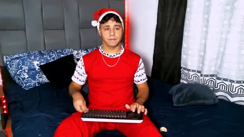 Jason online show from January 1, 2025, 11:07 pm