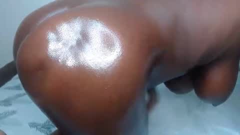 cocoa_devine online show from March 22, 2026, 11:30 pm