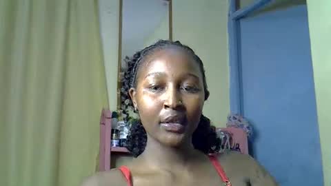Snapshot of cocobaby_ chatting on January 7, 2026, 7:27 pm Coco online show from January 7, 2026, 7:27 pm
