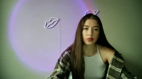 cocoberry1 online show from November 27, 2025, 8:16 am