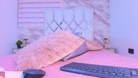 colett online show from April 26, 2026, 11:52 am