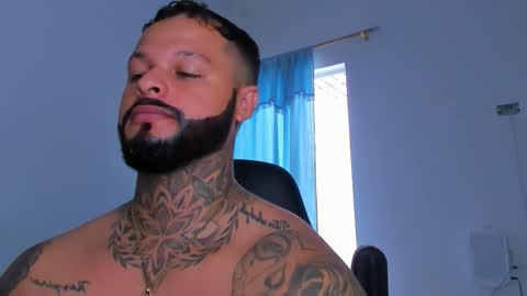 colin_fox1 online show from March 27, 2026, 5:01 pm