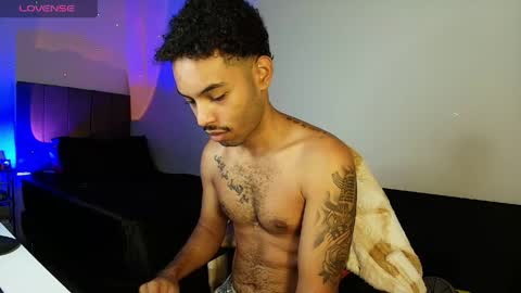 Snapshot of colinlatinbrown chatting on April 18, 2026, 12:31 pm IG online show from April 18, 2026, 12:31 pm