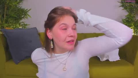 Collen Mon Tue Wed Thu Fri GMT 3 0300am - 0900am  online show from October 2, 2025, 4:47 pm