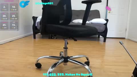 College001 online show from February 27, 2025, 9:25 pm