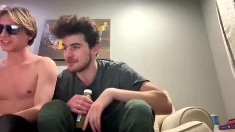 college_packing_8 online show from December 16, 2025, 11:10 pm