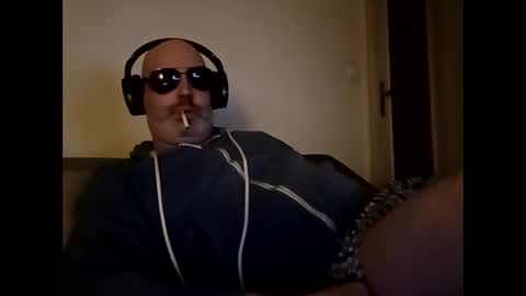 color233 online show from January 7, 2025, 3:46 am