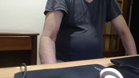 comemivuoi2 online show from April 19, 2026, 1:05 am